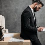 Как проходит банкротство физлица с долгами по коммуналке и алиментам